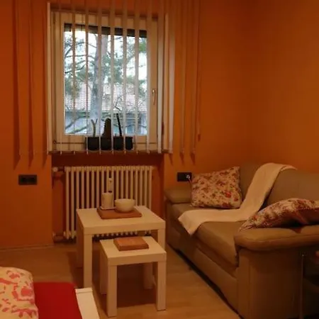 Comfortable, Peaceful Apartman